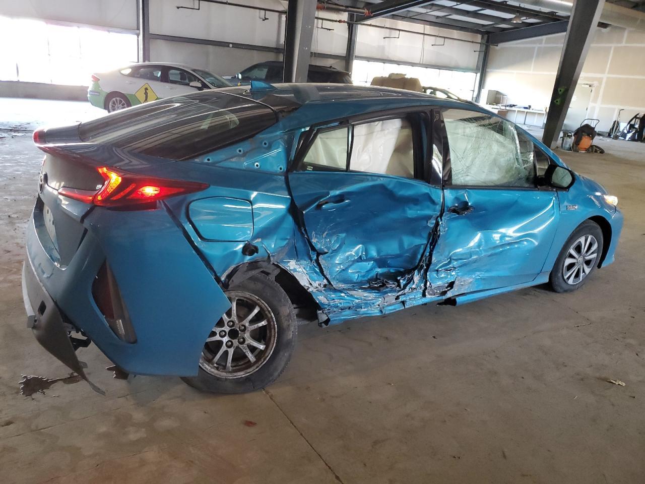 2018 TOYOTA PRIUS PRIM - Image 3