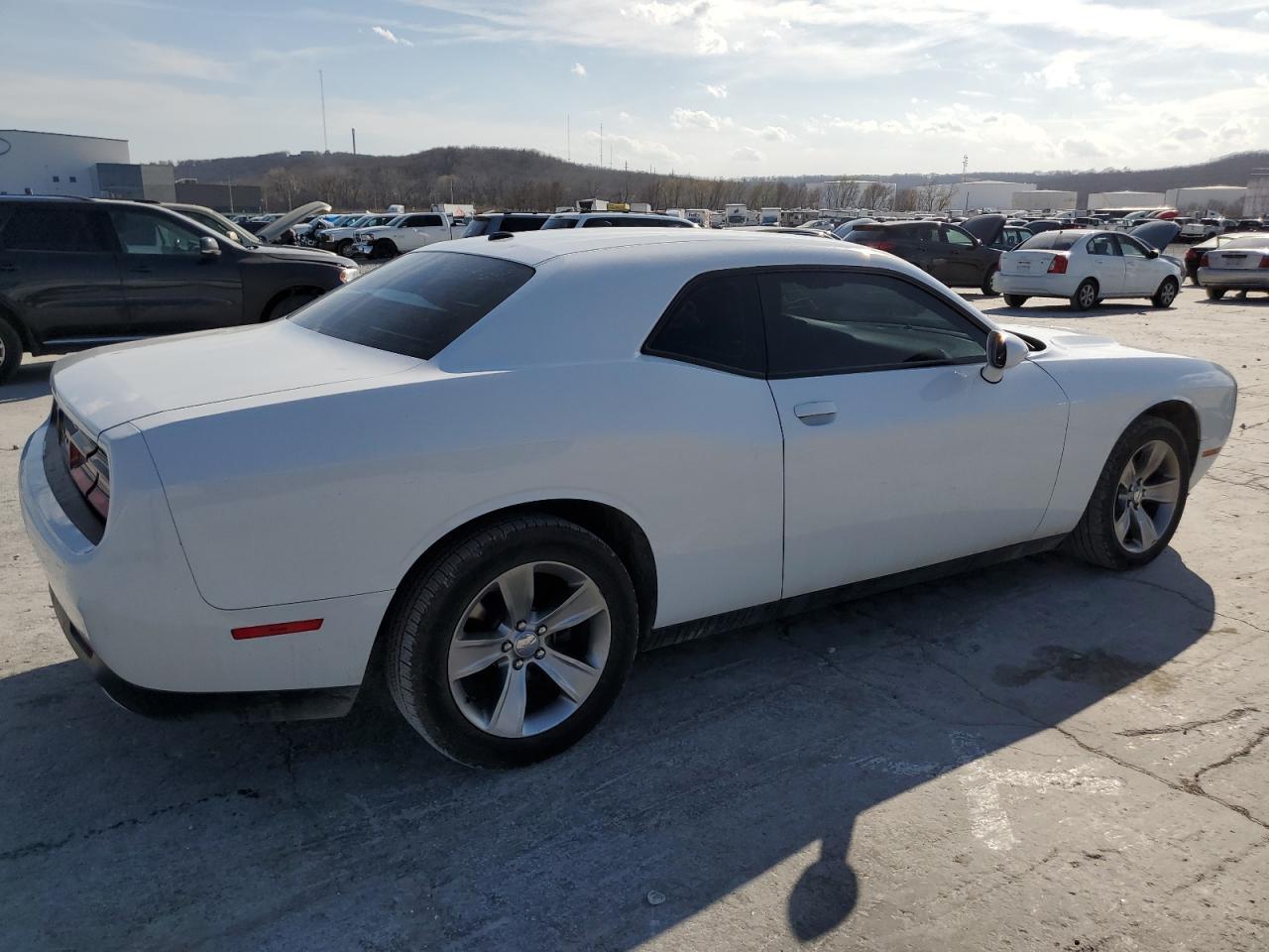 2016 DODGE CHALLENGER - Фото 3