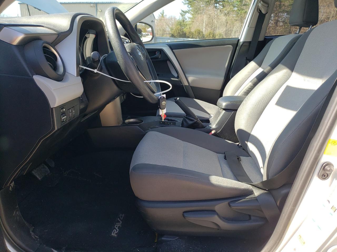 2015 TOYOTA RAV4 LE - Фото 7