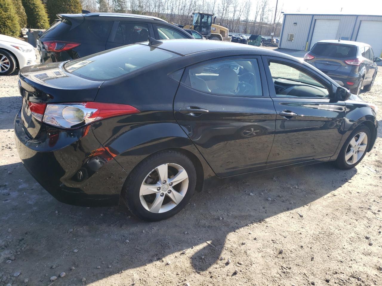 2013 HYUNDAI ELANTRA GL - Image 3