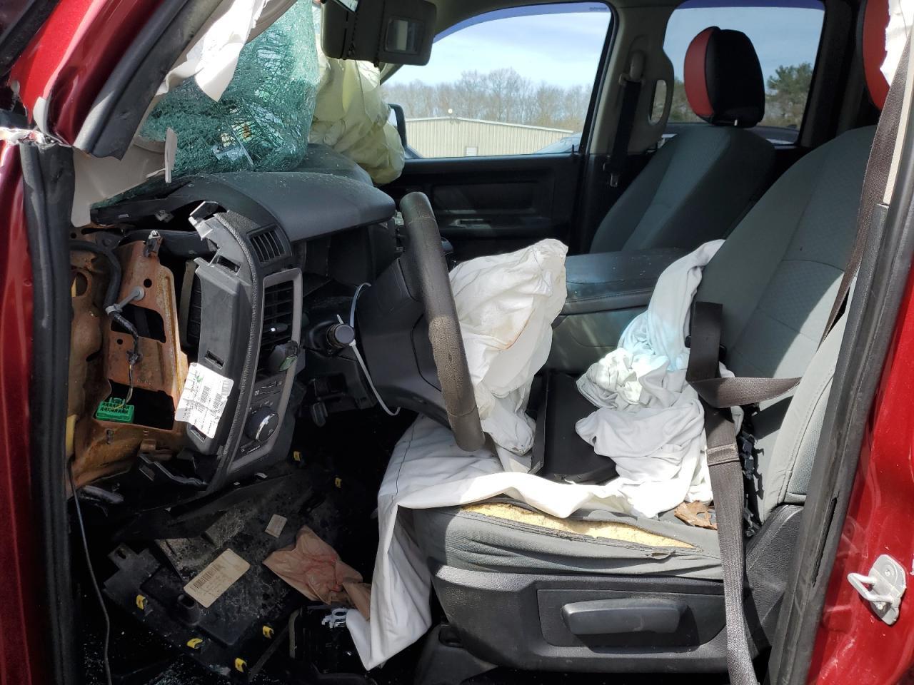 2014 RAM 1500 ST - Image 7