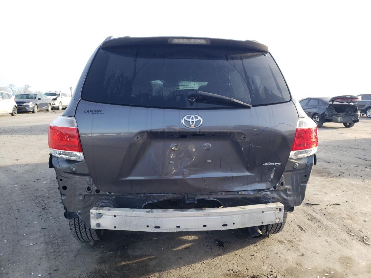 2012 TOYOTA HIGHLANDER - Image 6