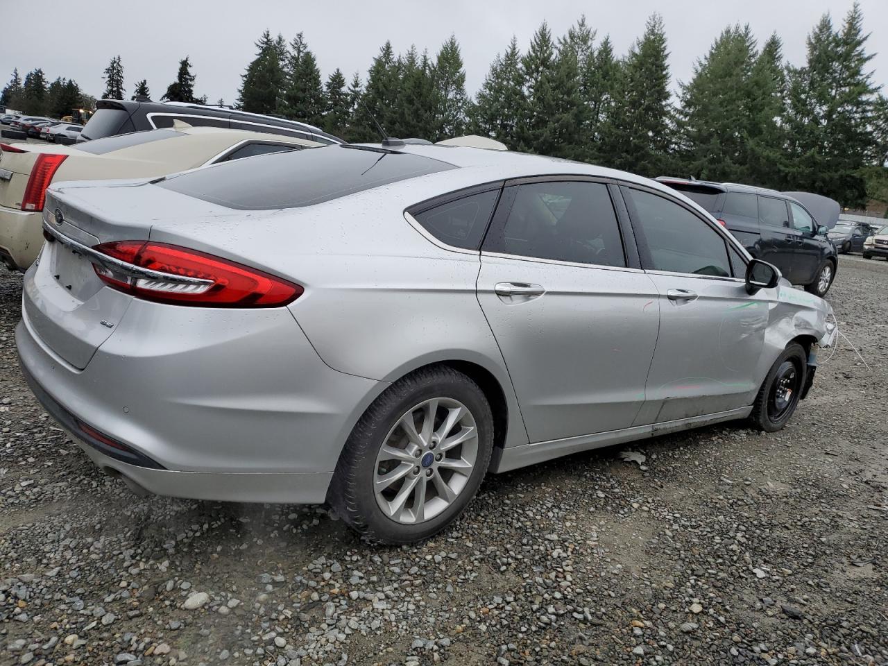 2017 FORD FUSION SE - Фото 3