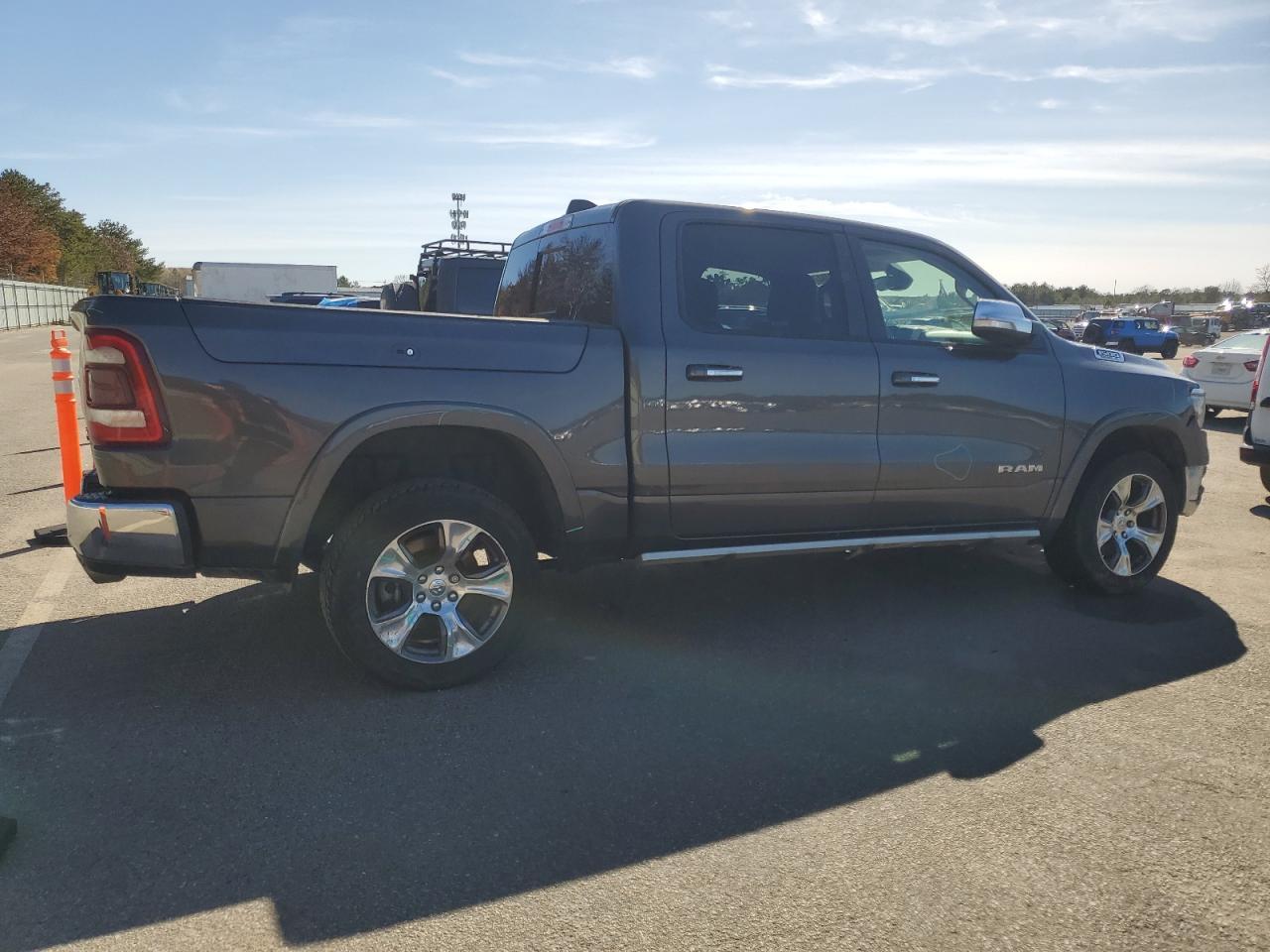 2019 RAM 1500 LARAM - Фото 3