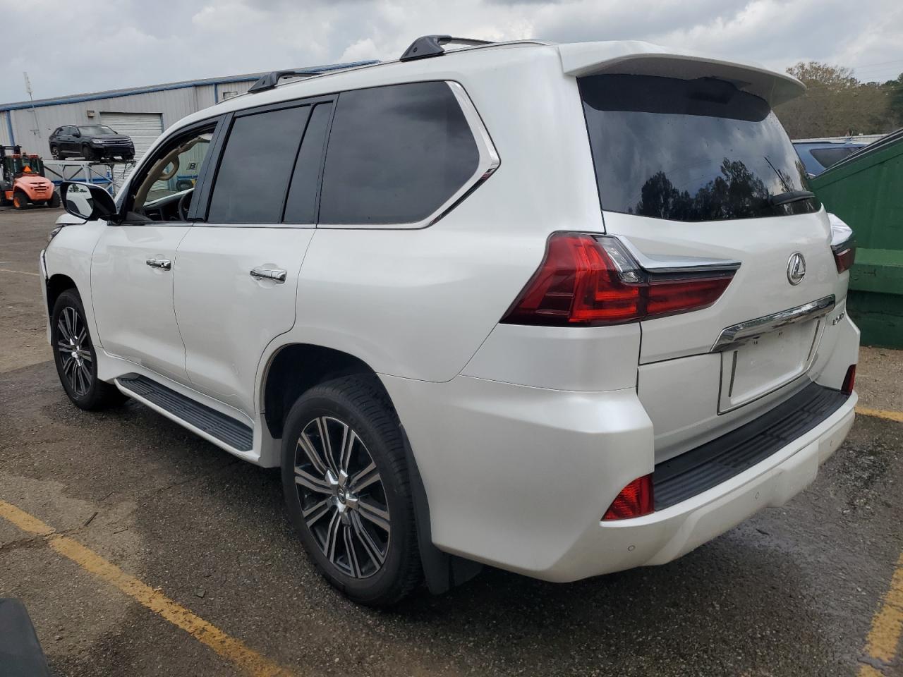 2019 LEXUS LX 570 - Фото 2