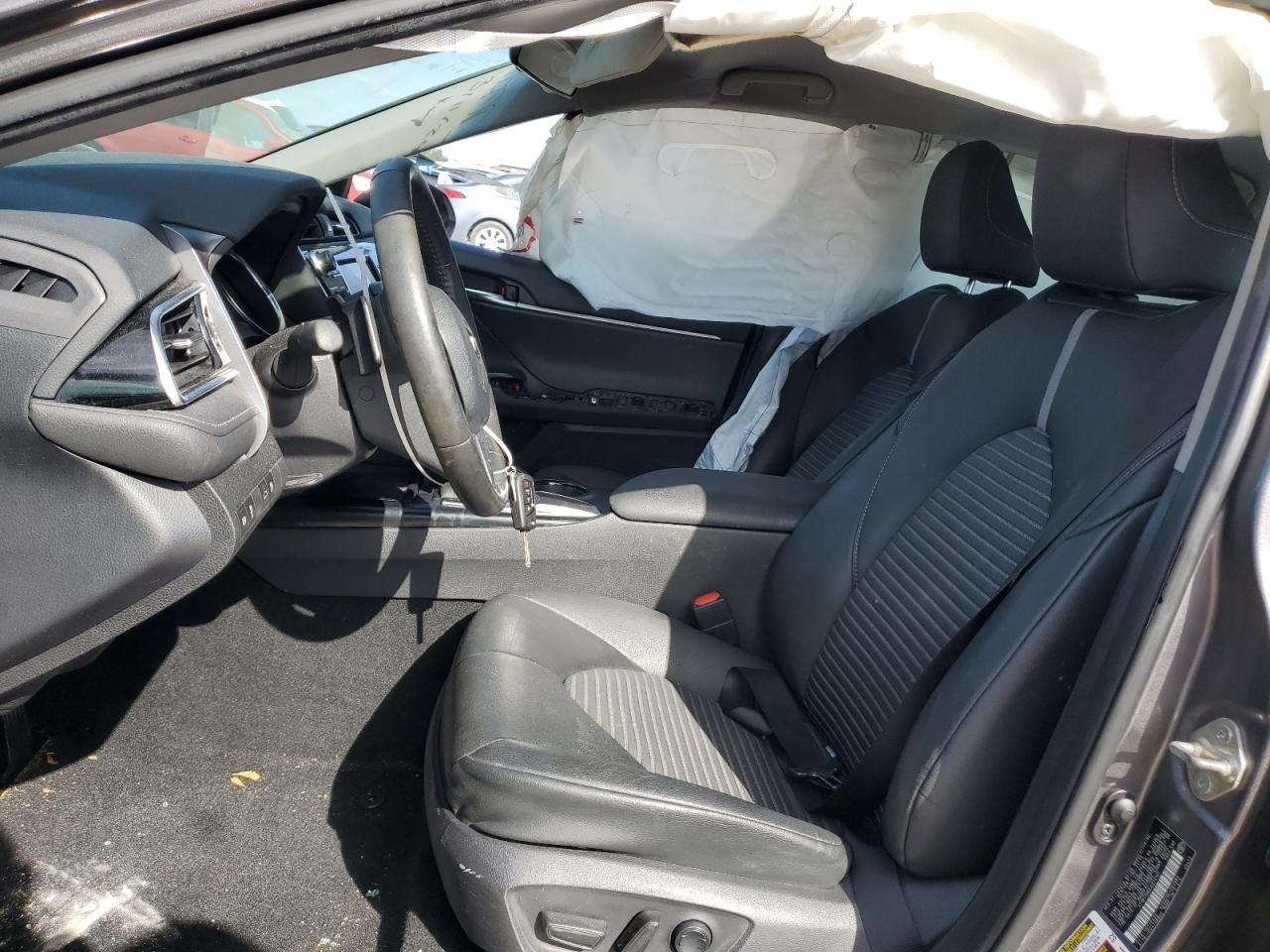 2018 TOYOTA CAMRY L - Фото 7