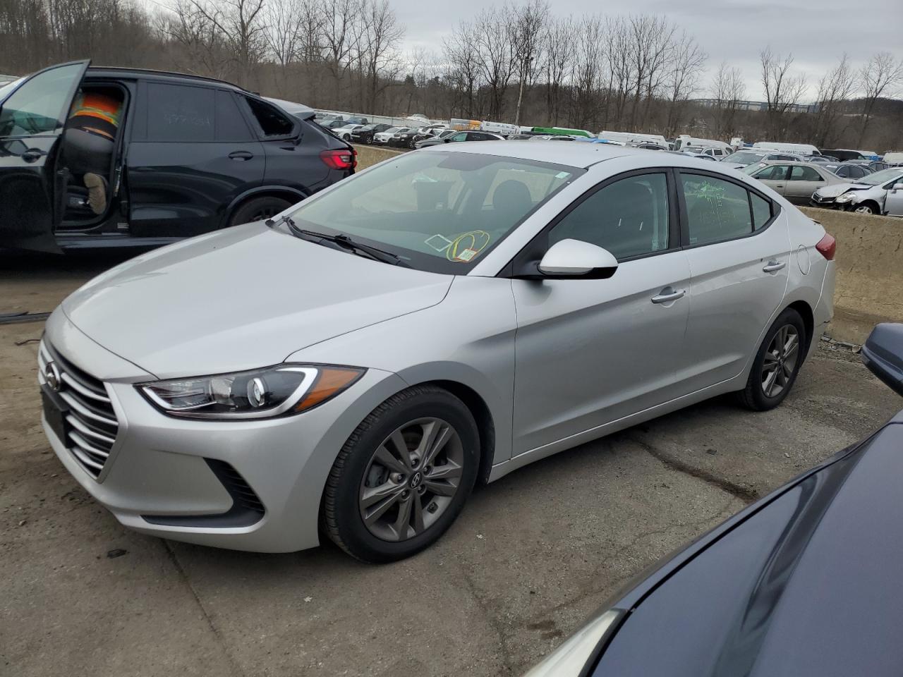 2018 HYUNDAI ELANTRA SE