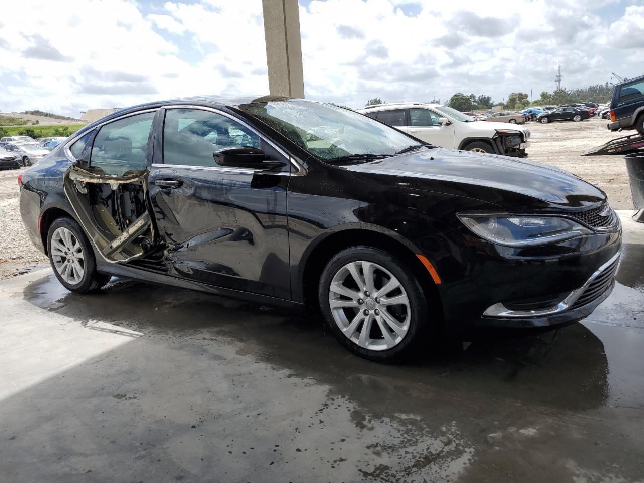 2015 CHRYSLER 200 LIMITE - Image 4