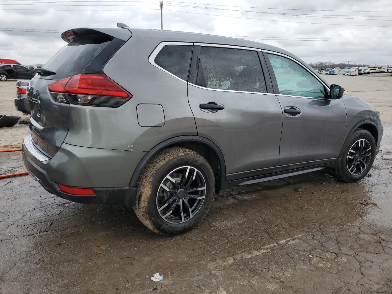 2017 NISSAN ROGUE SV - Image 3