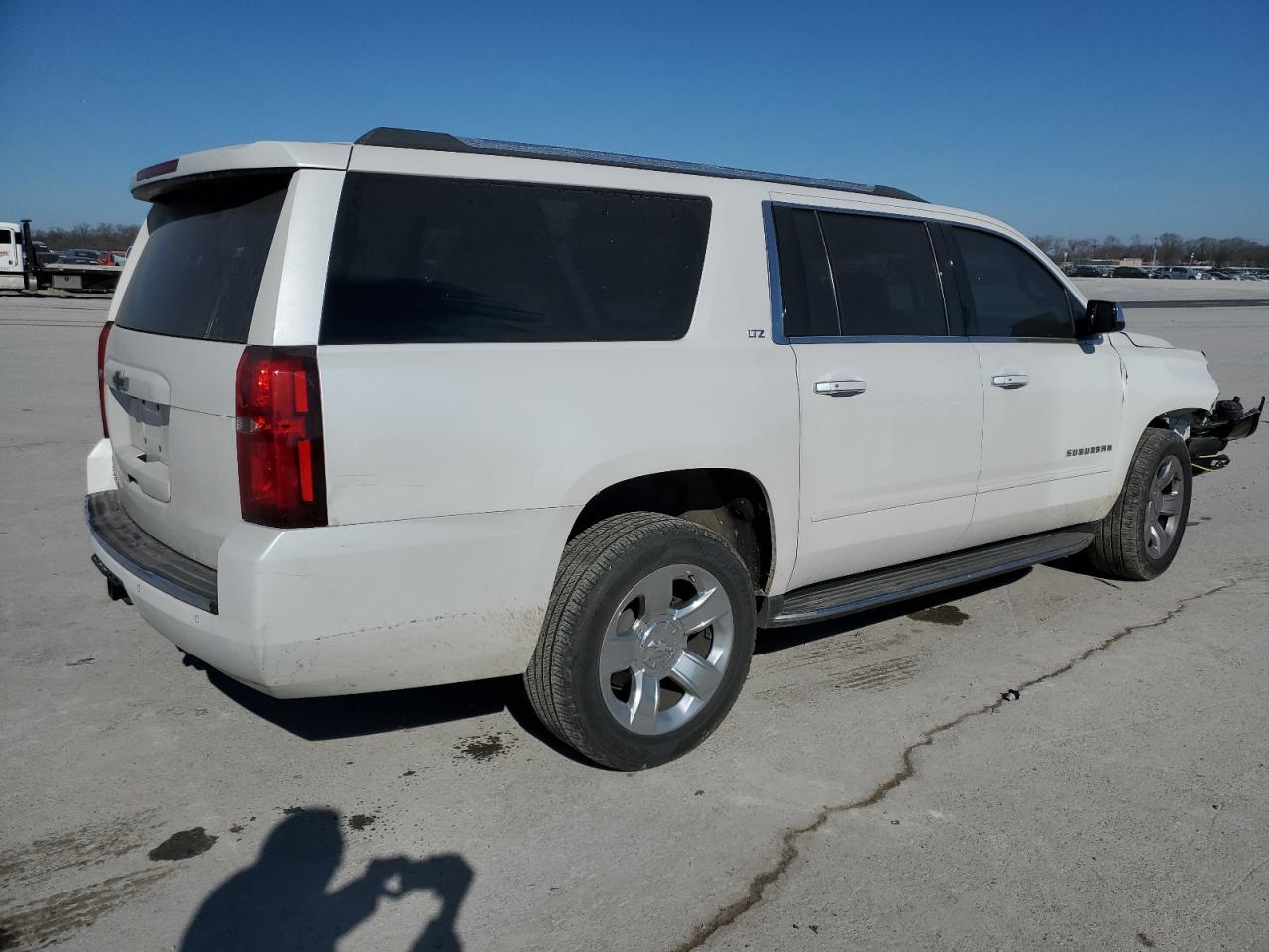 2016 CHEVROLET SUBURBAN K - Фото 3