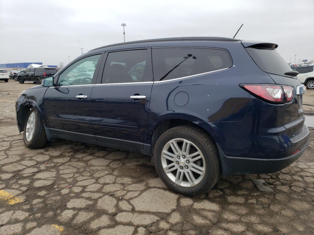 2015 CHEVROLET TRAVERSE L - Фото 2