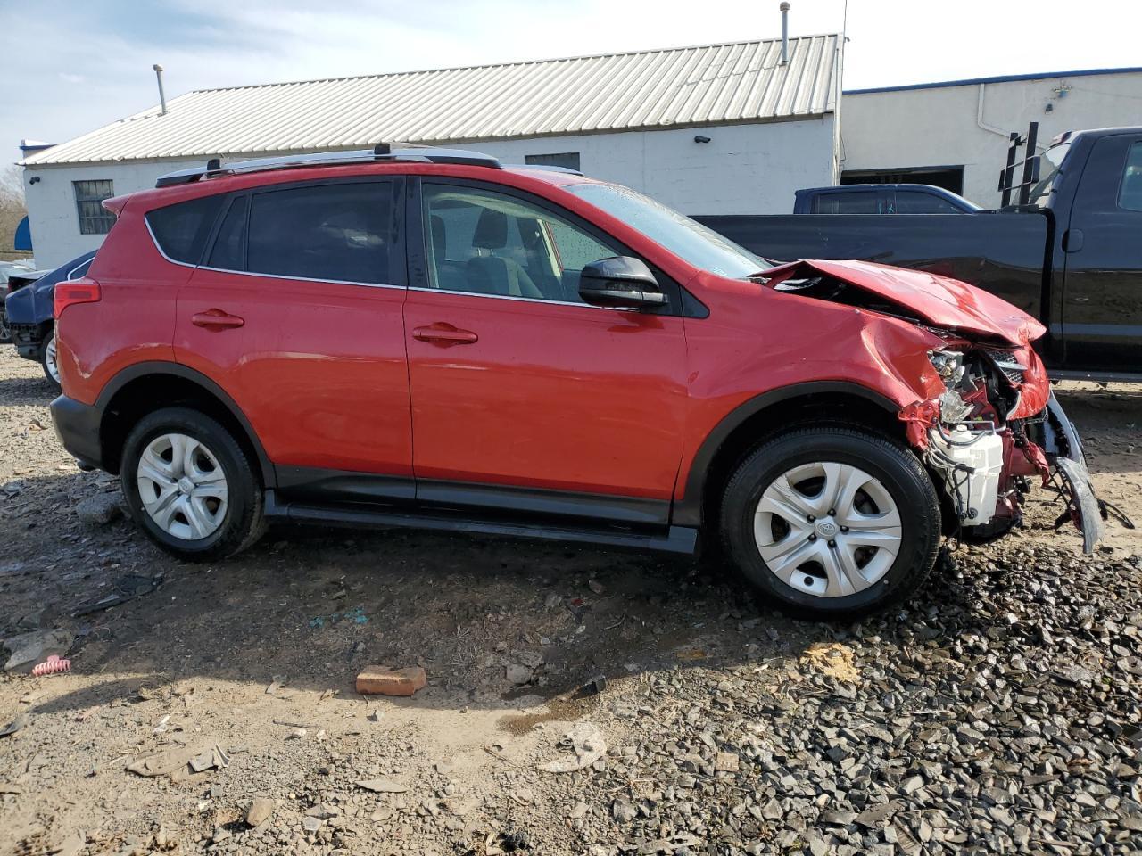 2015 TOYOTA RAV4 LE - Image 4