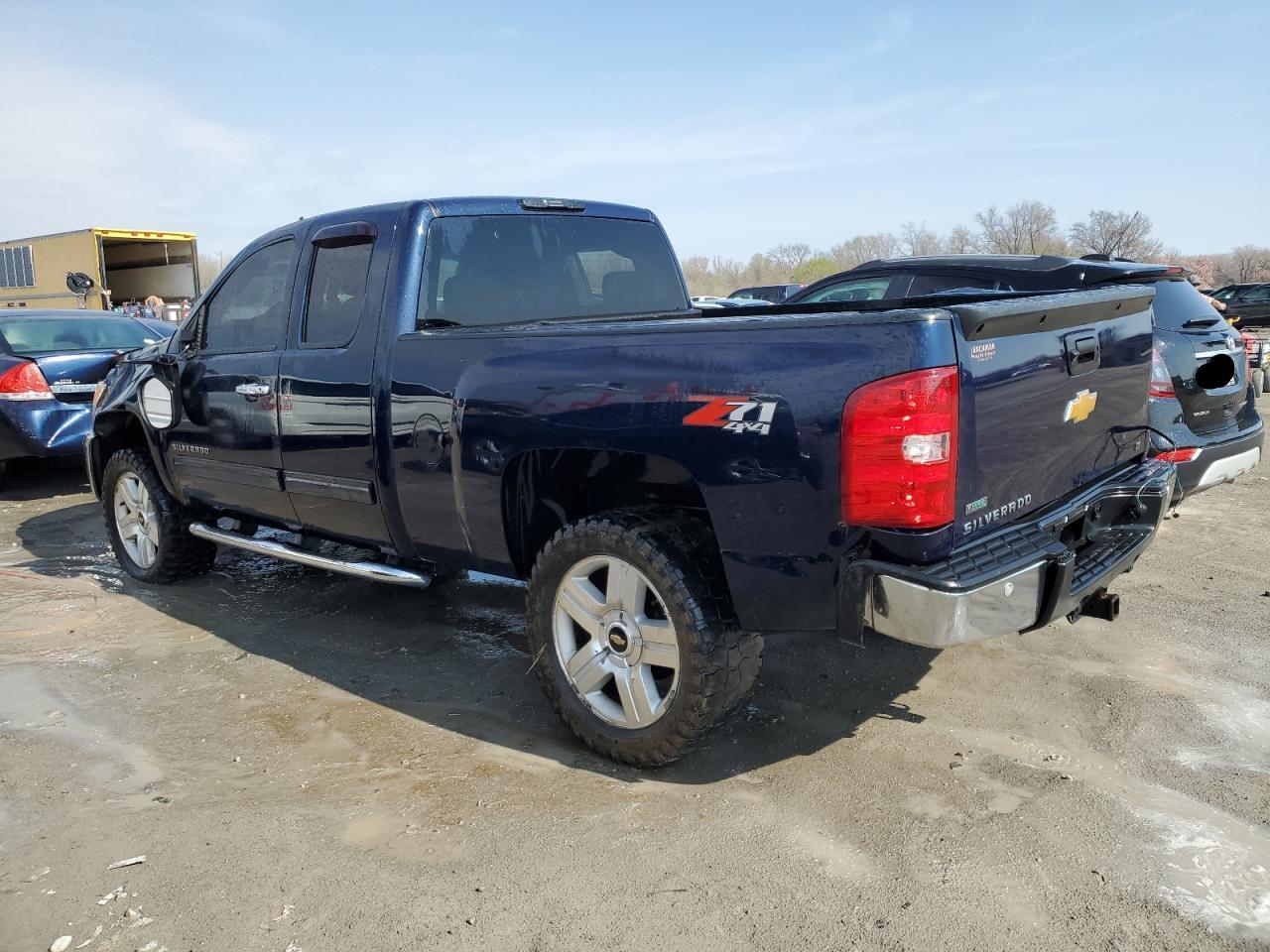 2012 CHEVROLET SILVERADO - Image 2