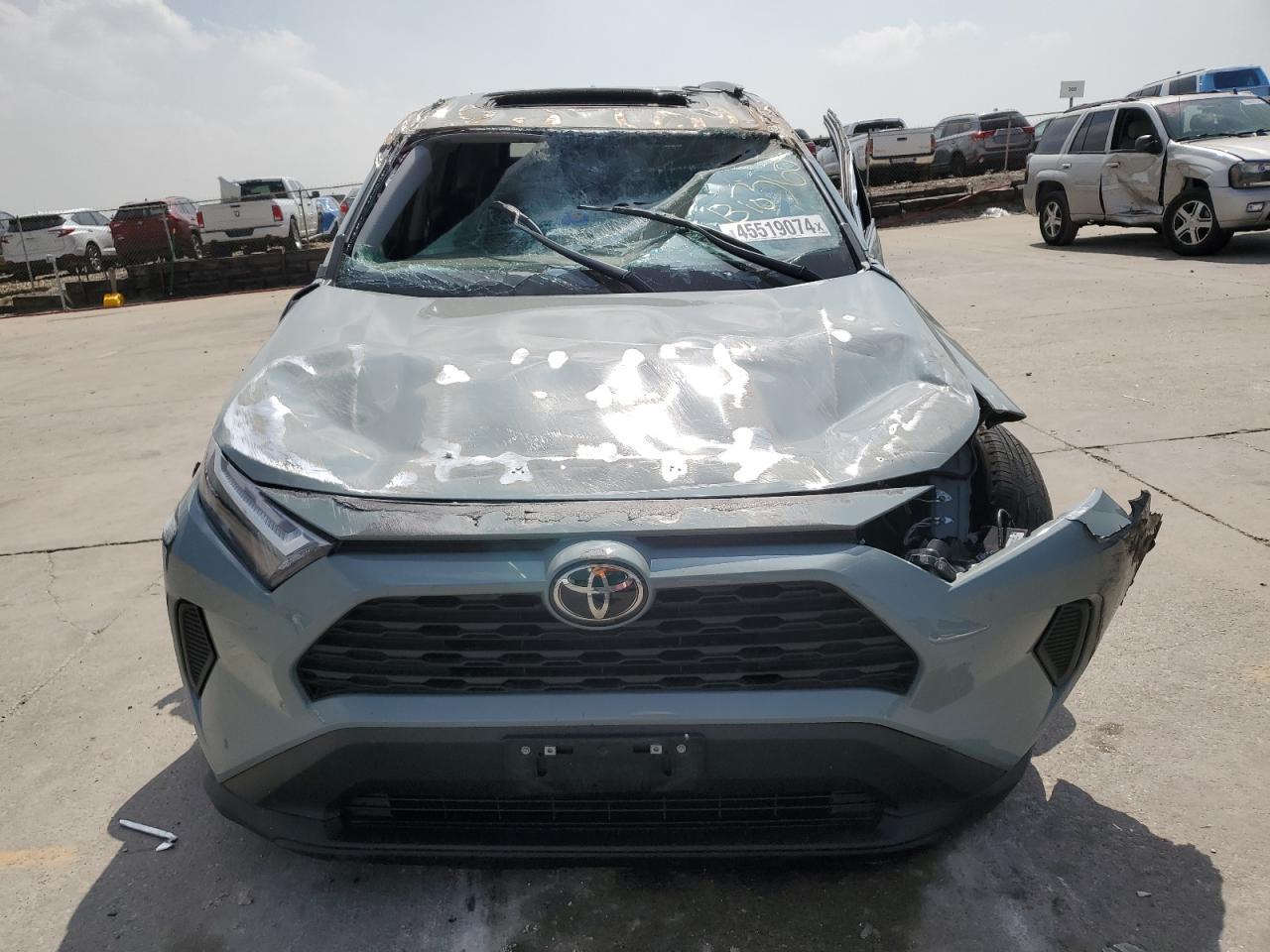2022 TOYOTA RAV4 XLE - Фото 5