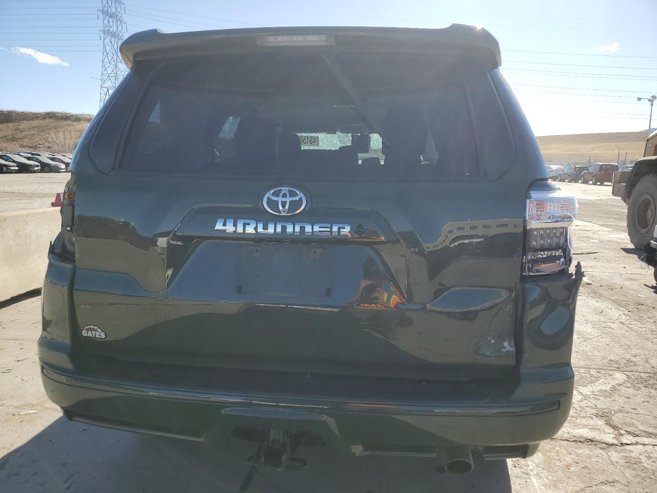 2022 TOYOTA 4RUNNER SR - Фото 6