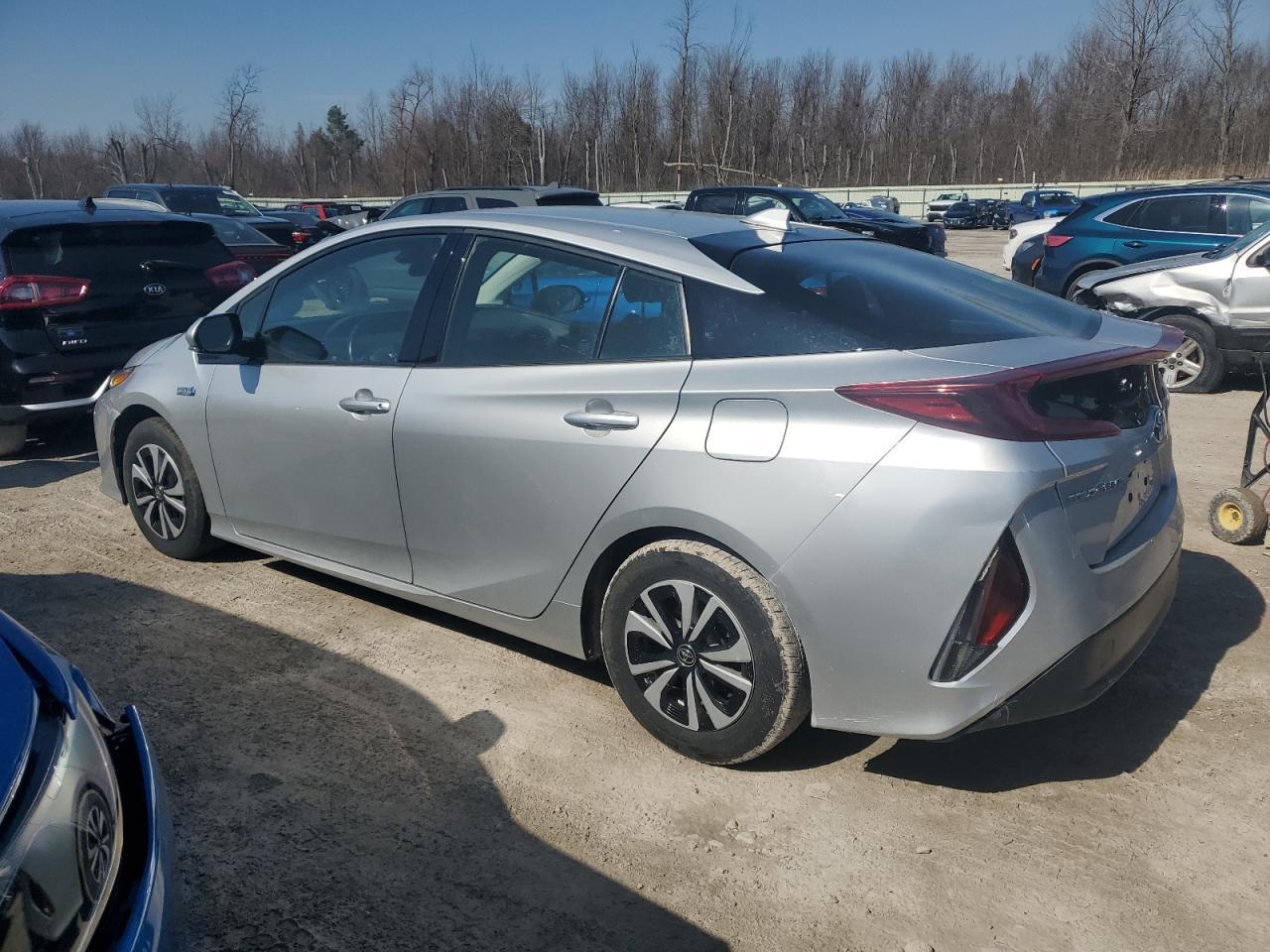 2018 TOYOTA PRIUS PRIM - Image 2
