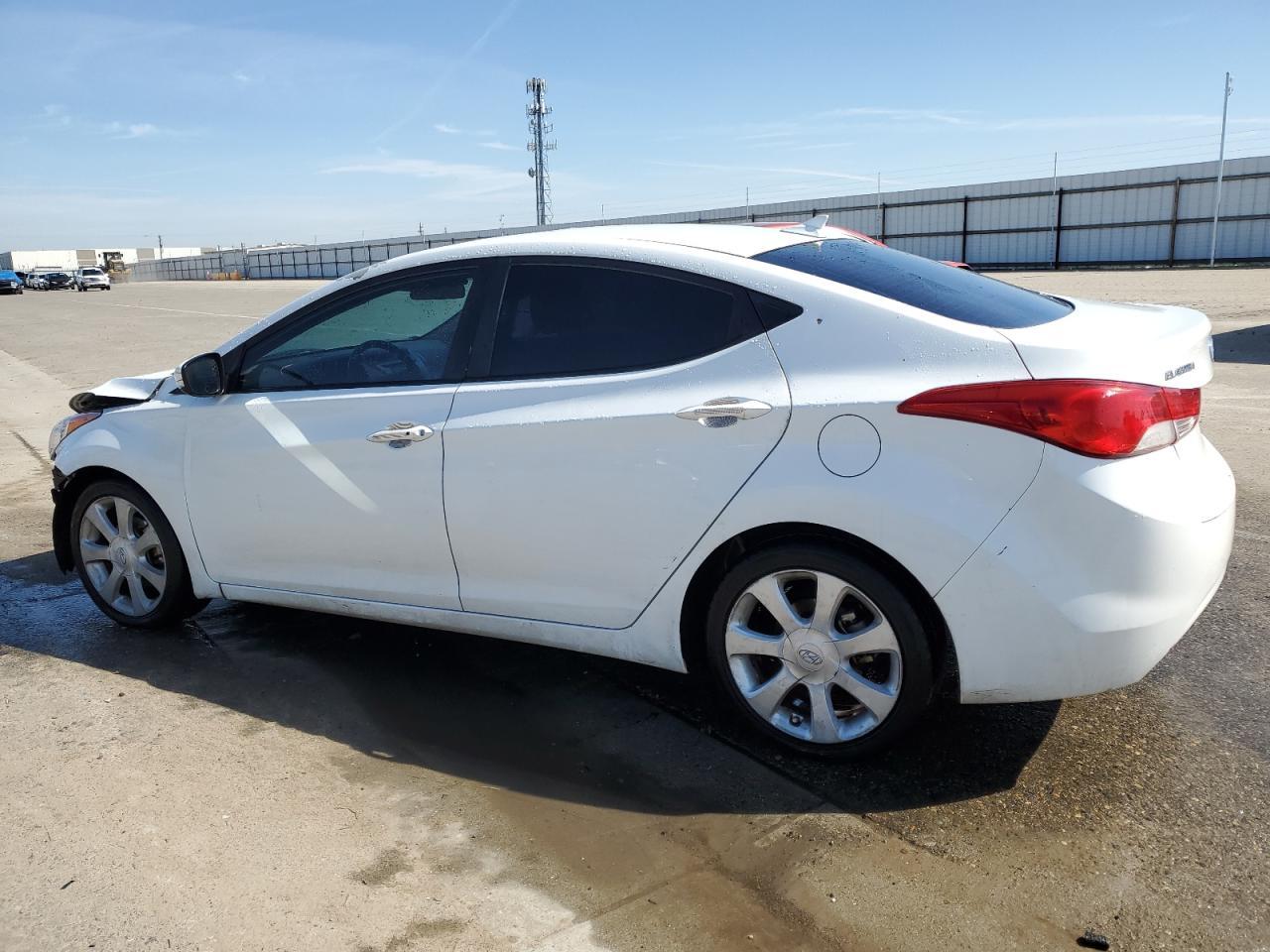 2011 HYUNDAI ELANTRA GL - Image 2