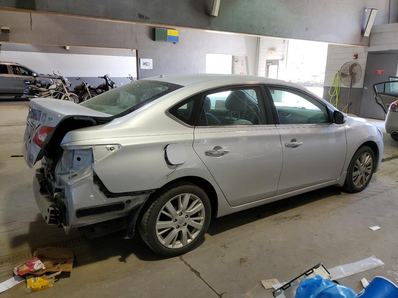 2013 NISSAN SENTRA S - Фото 3