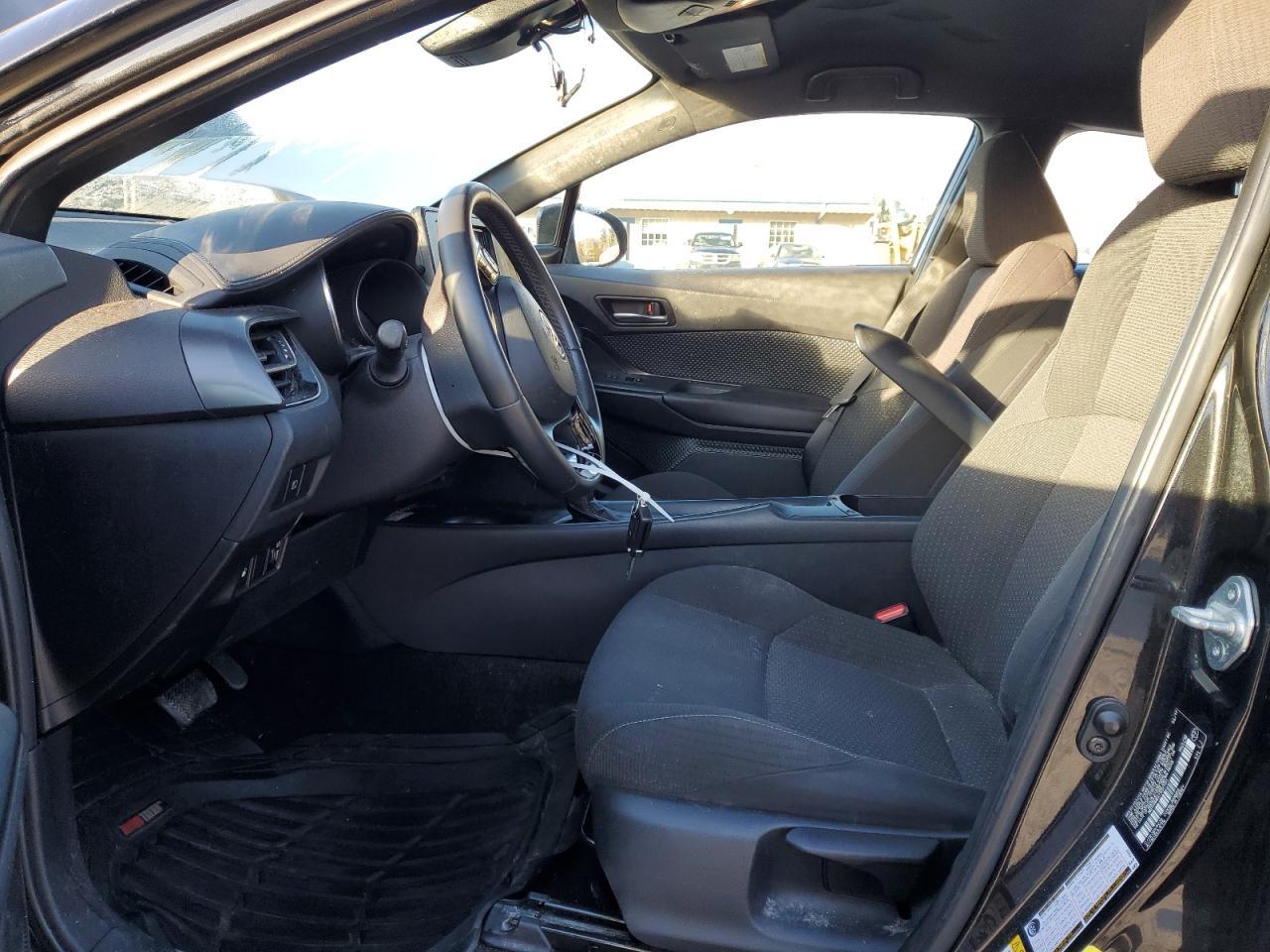 2018 TOYOTA C-HR XLE - Фото 7