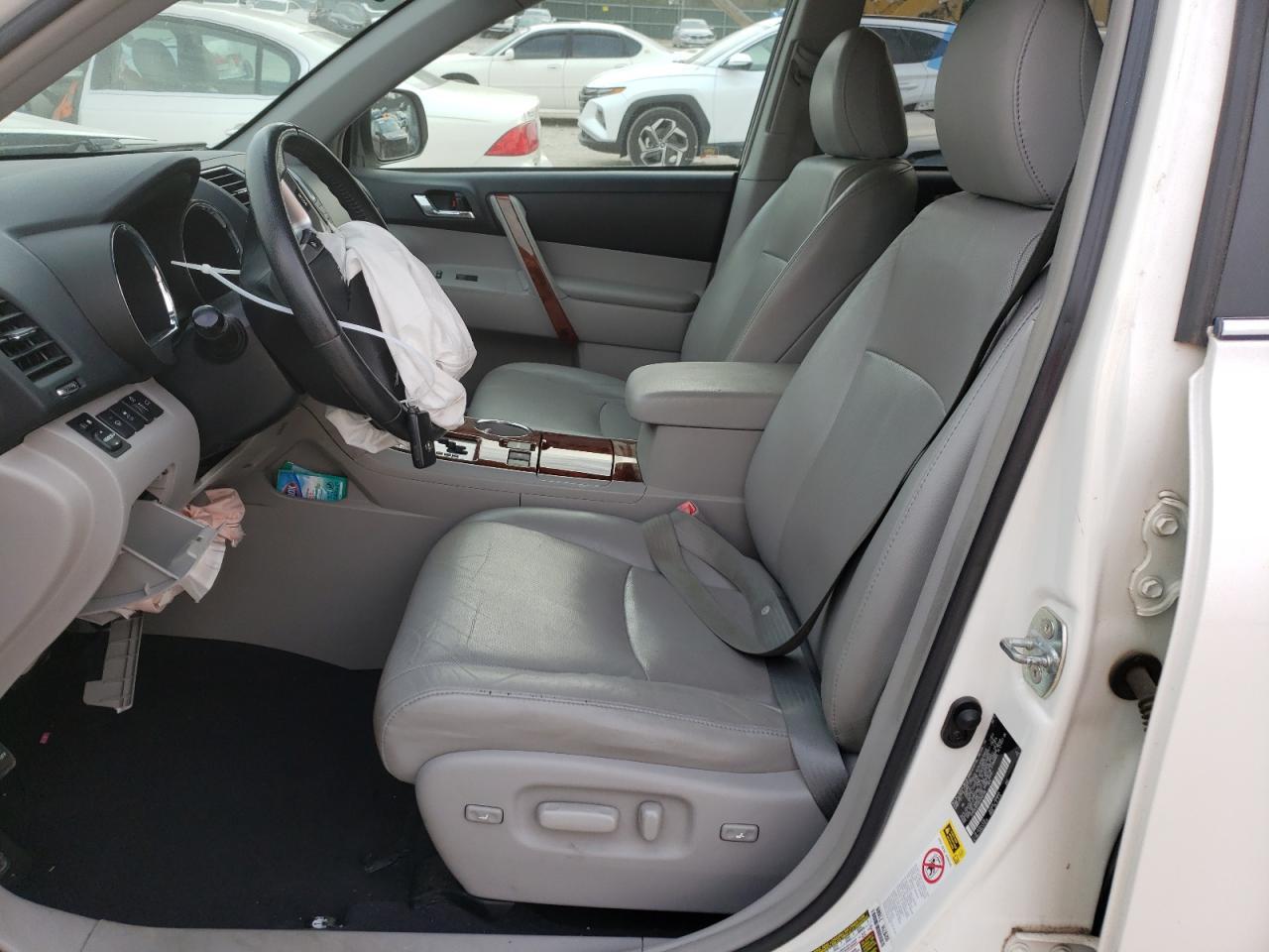 2011 TOYOTA HIGHLANDER - Фото 7