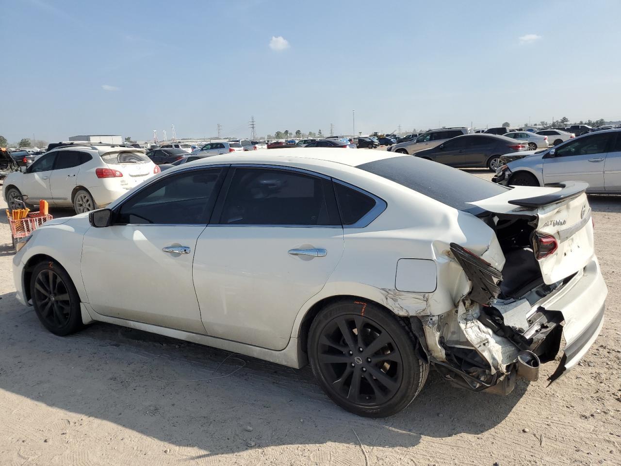 2017 NISSAN ALTIMA 2.5 - Фото 2