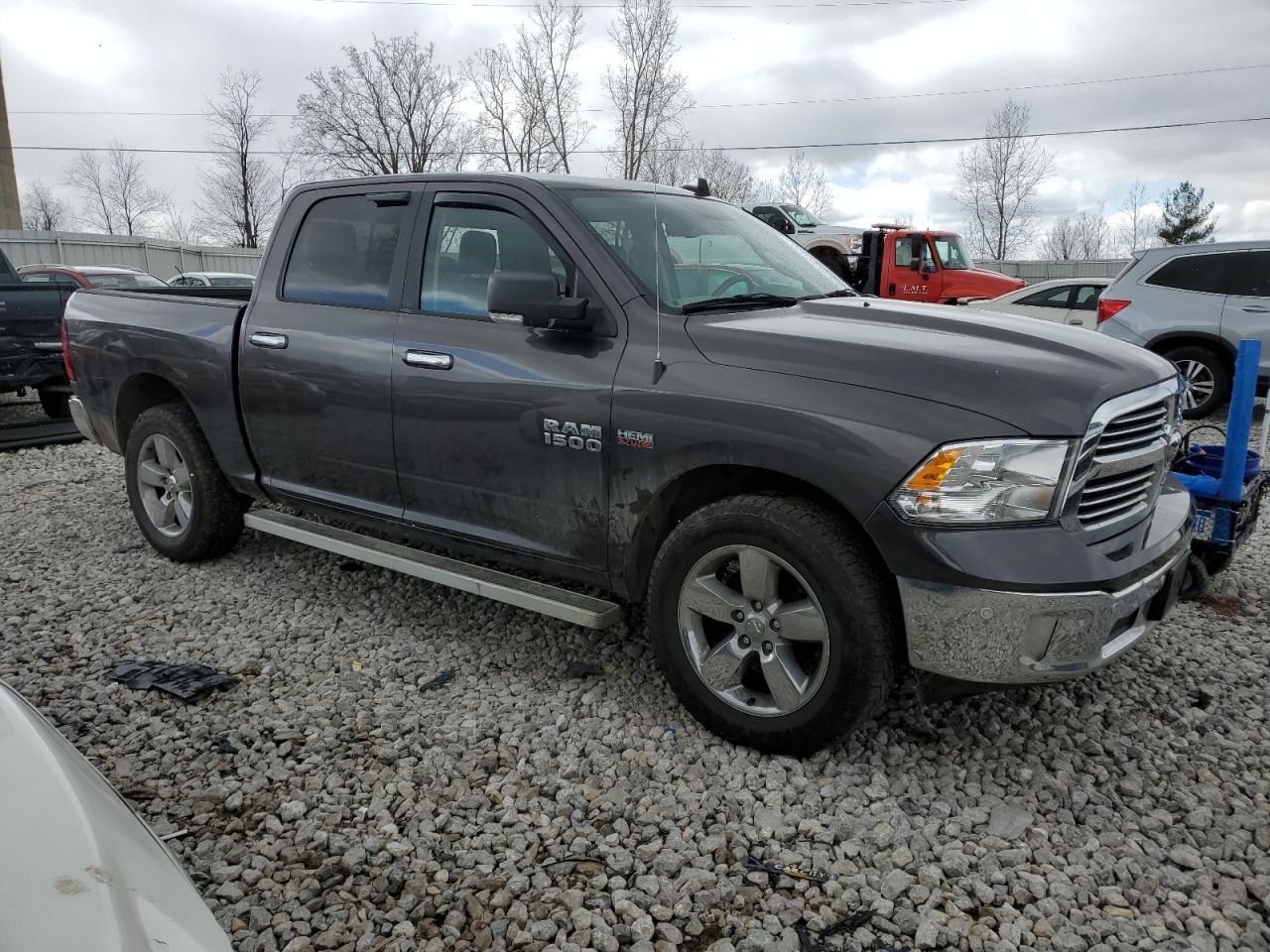 2017 RAM 1500 SLT - Image 4