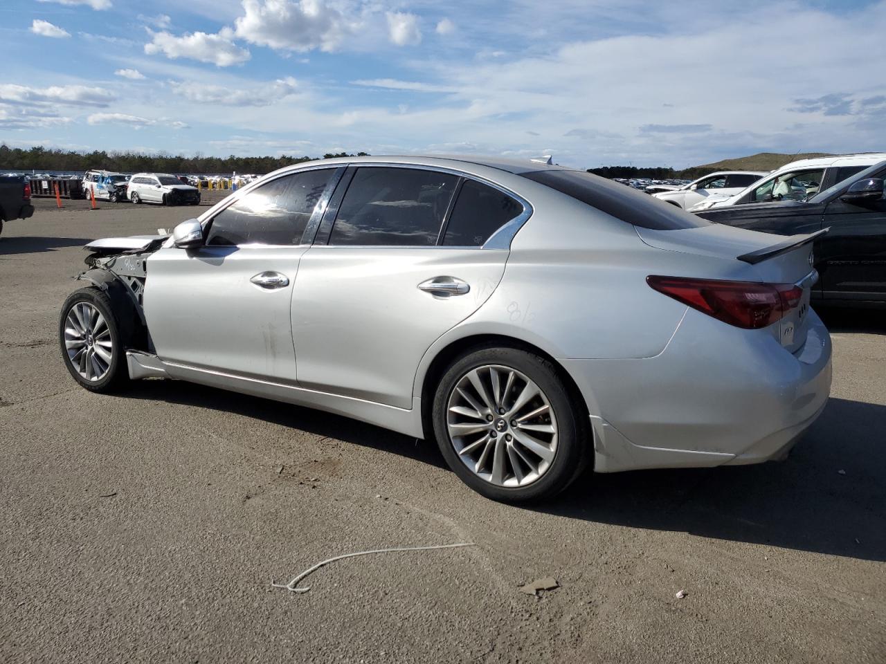 2018 INFINITI Q50 LUXE - Фото 2