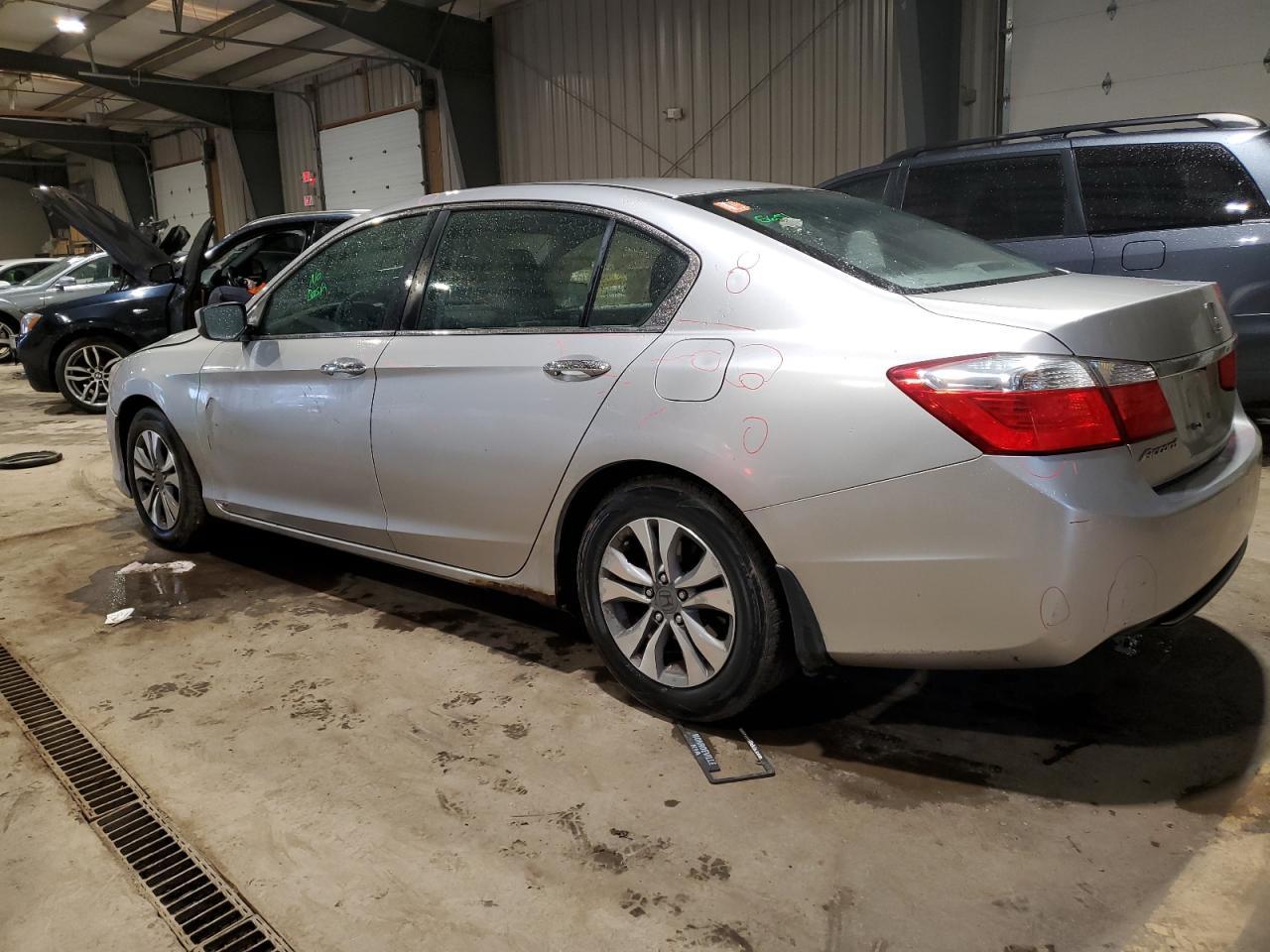 2014 HONDA ACCORD LX - Image 2