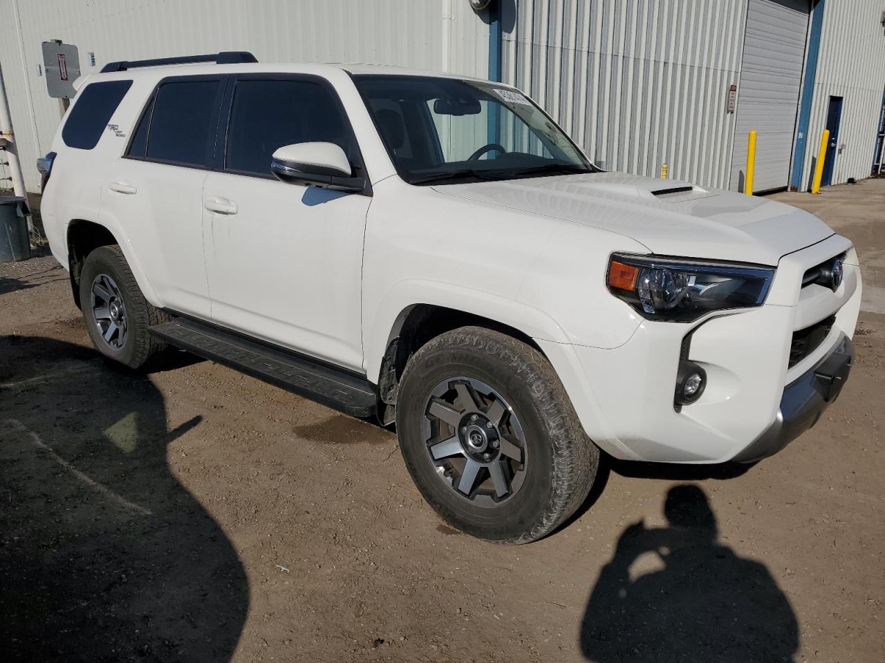 2022 TOYOTA 4RUNNER SR - Image 4