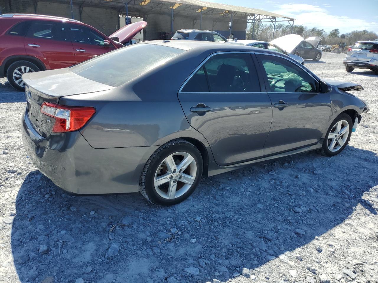 2014 TOYOTA CAMRY L - Image 3