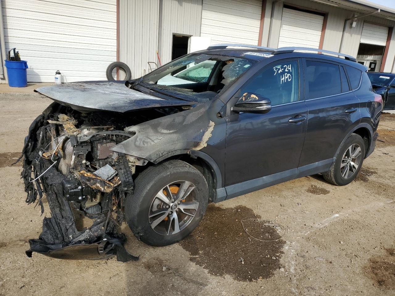 2016 TOYOTA RAV4 XLE
