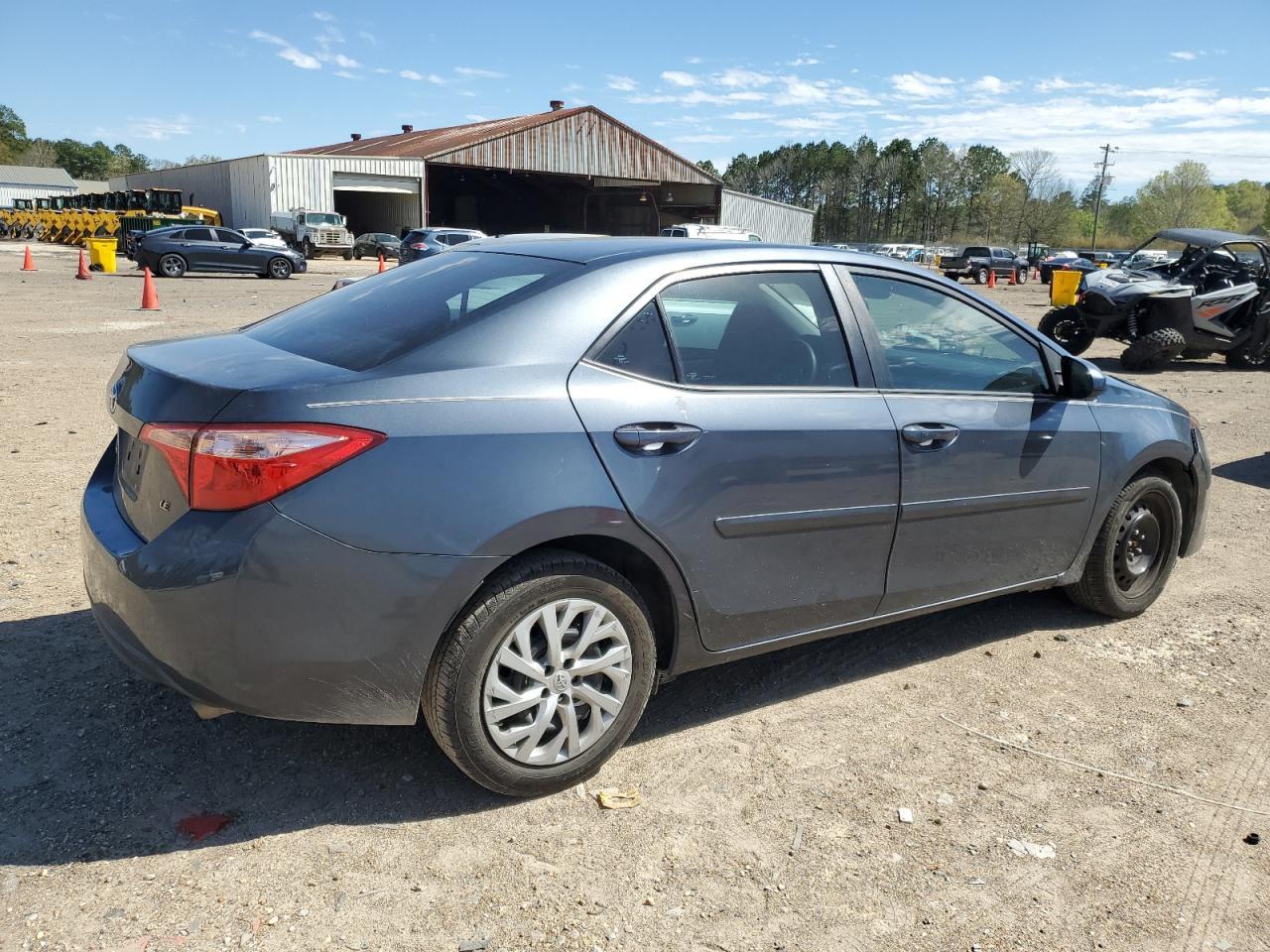 2018 TOYOTA COROLLA L - Image 3