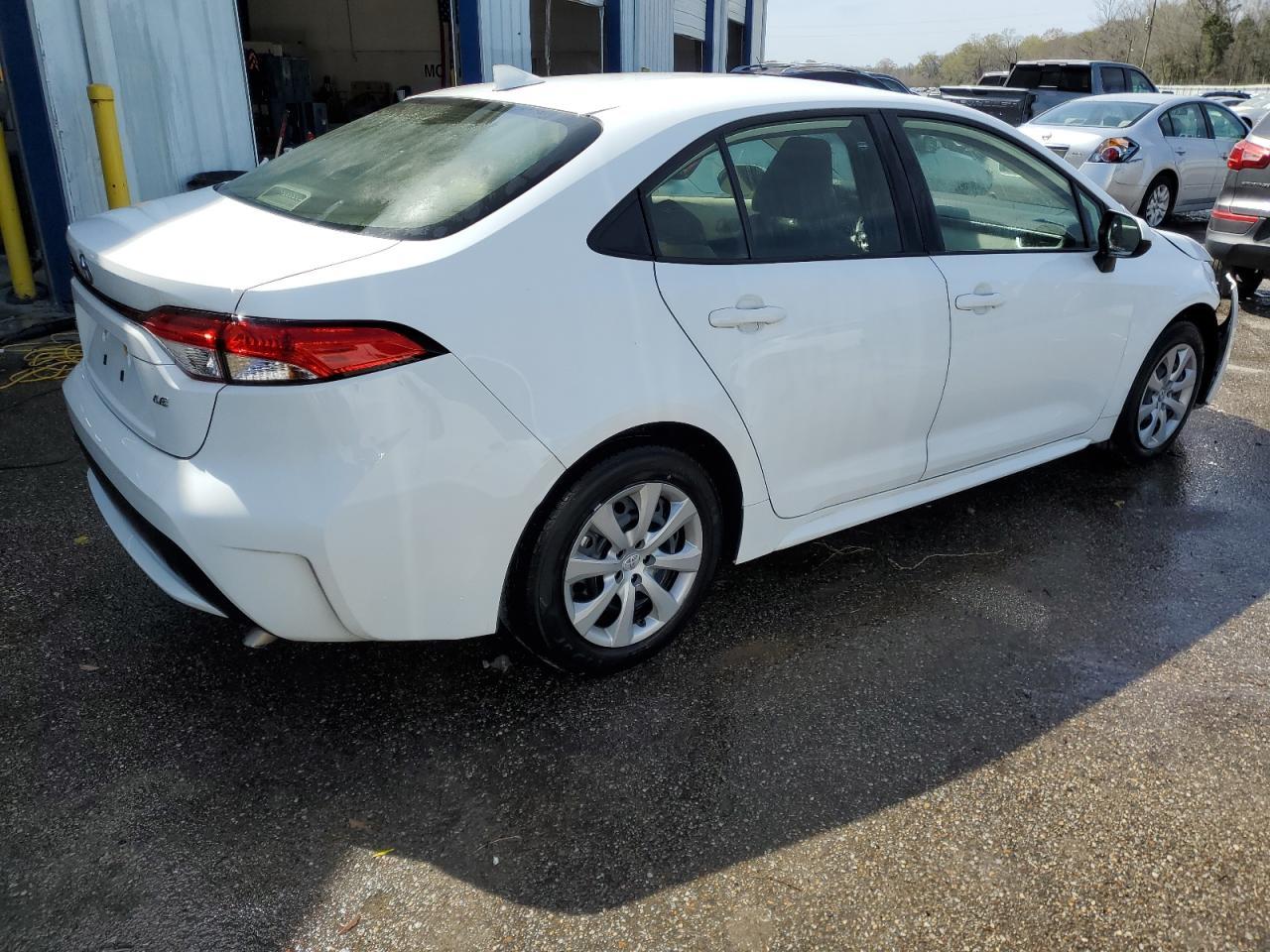 2022 TOYOTA COROLLA LE - Image 3