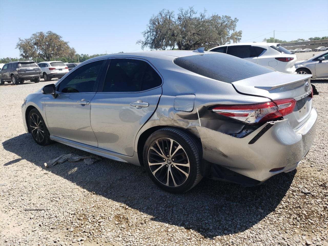 2020 TOYOTA CAMRY SE - Image 2