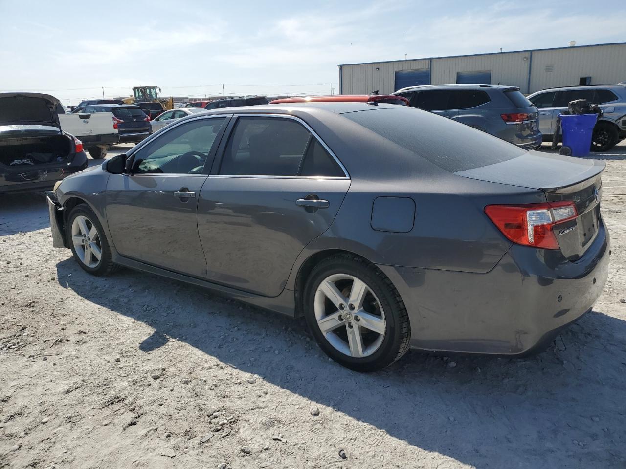 2014 TOYOTA CAMRY L - Image 2
