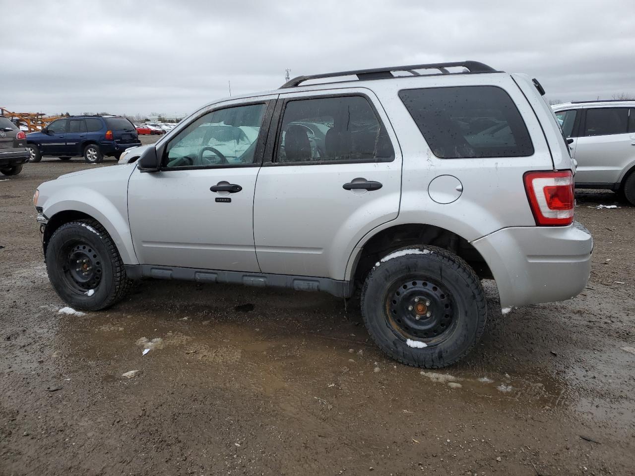 2010 FORD ESCAPE XLT - Фото 2