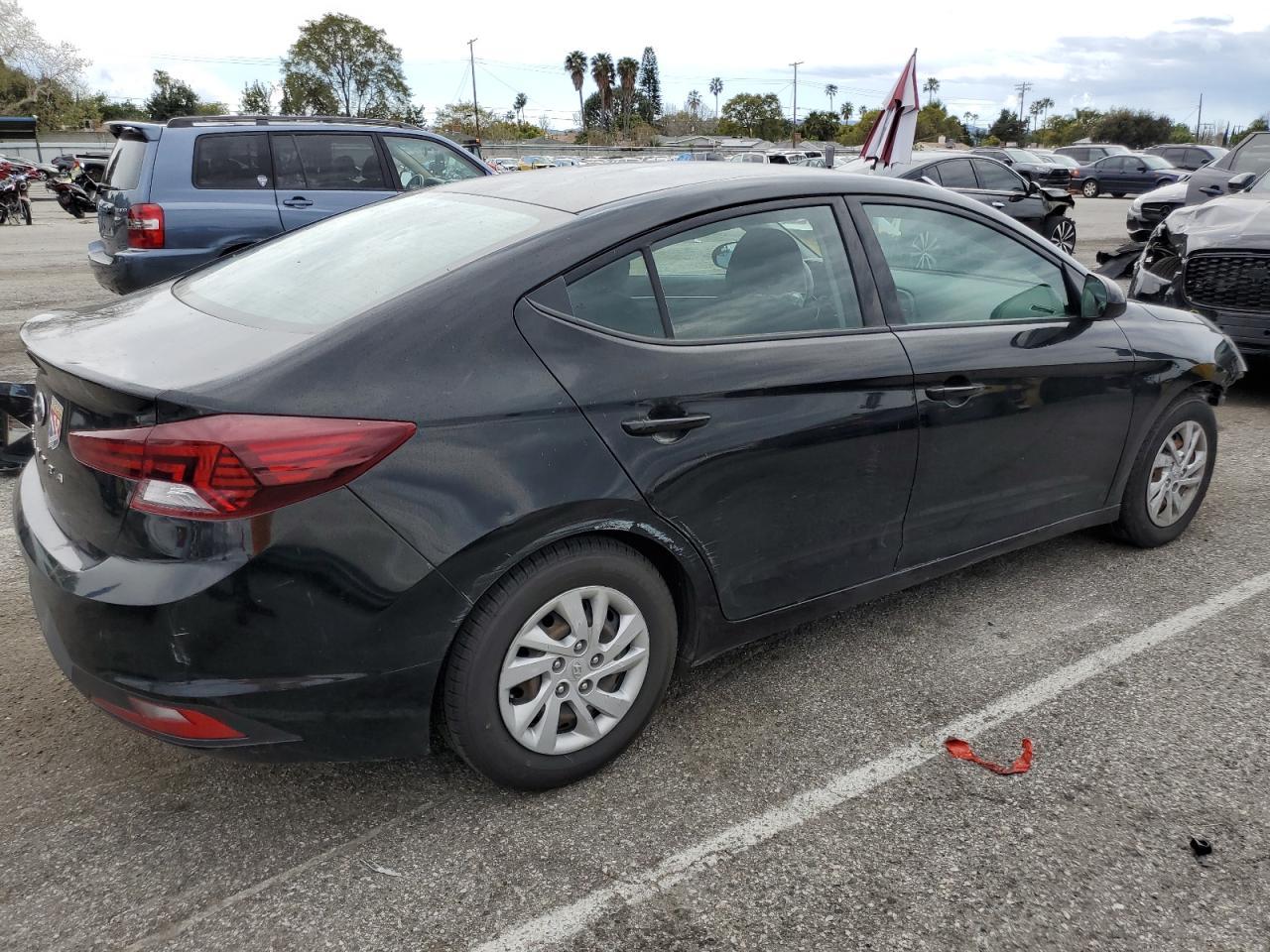 2019 HYUNDAI ELANTRA SE - Image 3