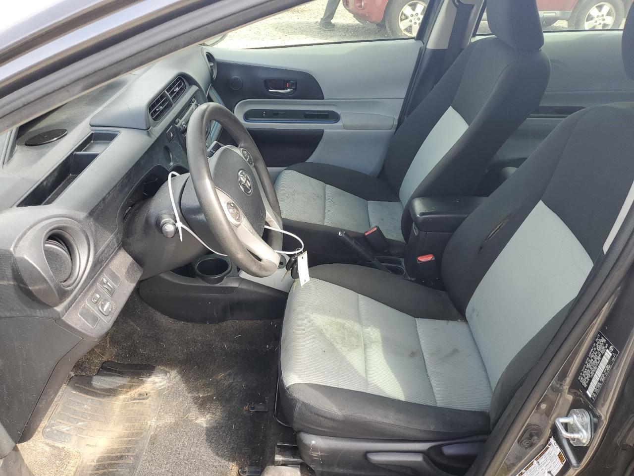 2013 TOYOTA PRIUS C - Image 7