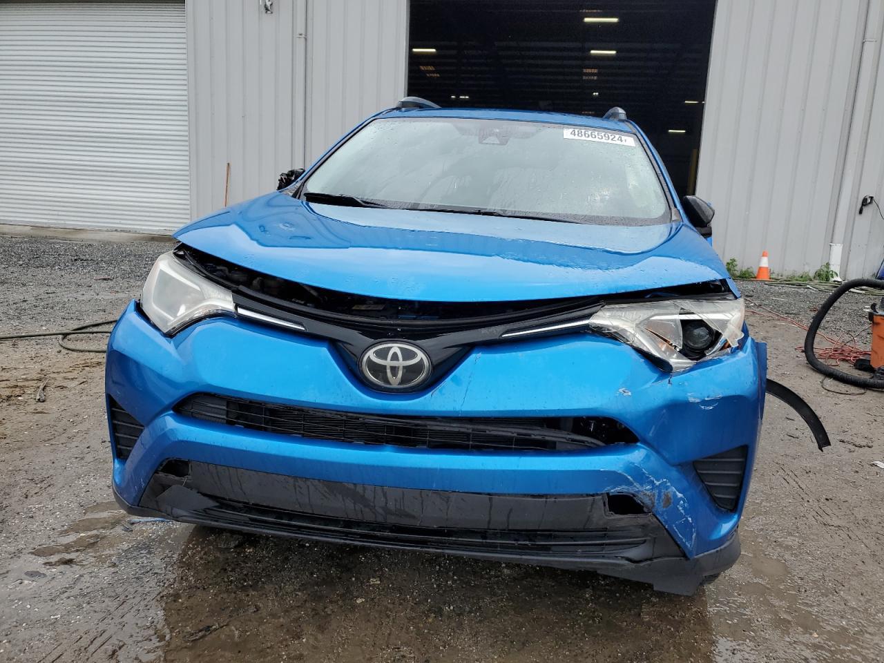 2017 TOYOTA RAV4 LE - Image 5