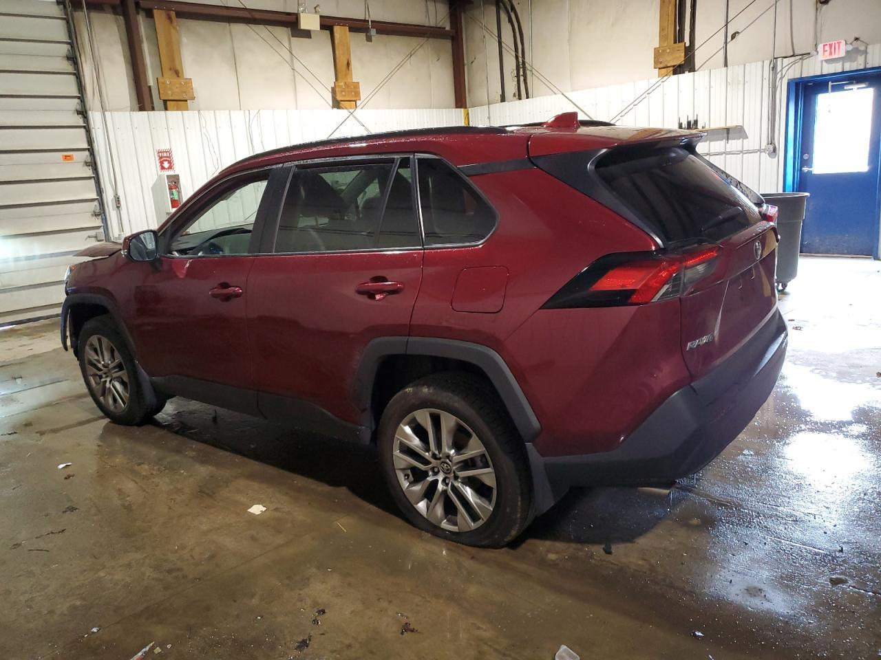 2020 TOYOTA RAV4 XLE P - Фото 2