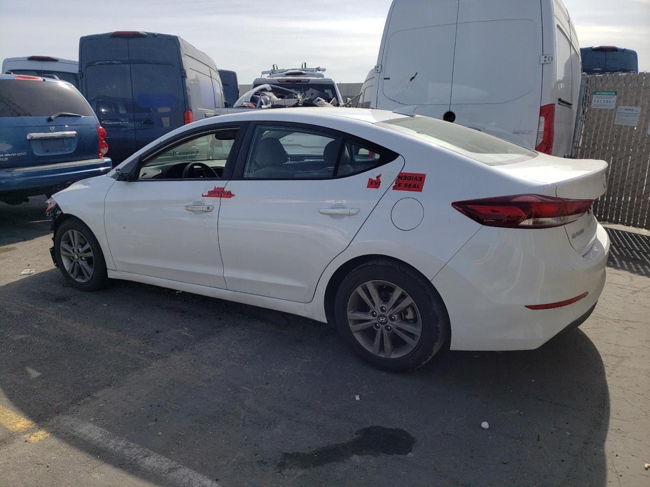 2018 HYUNDAI ELANTRA SE - Image 2