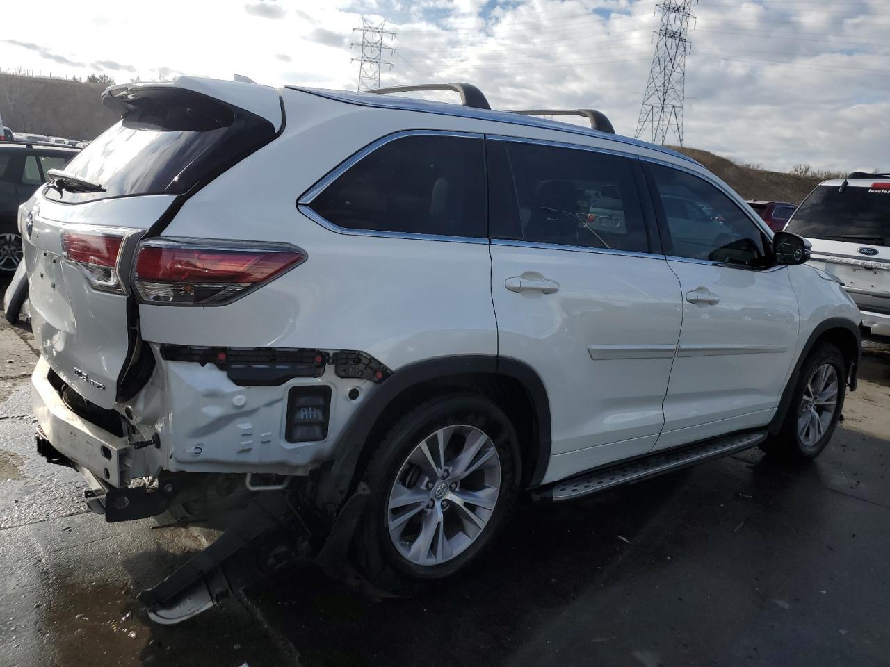 2015 TOYOTA HIGHLANDER - Image 3