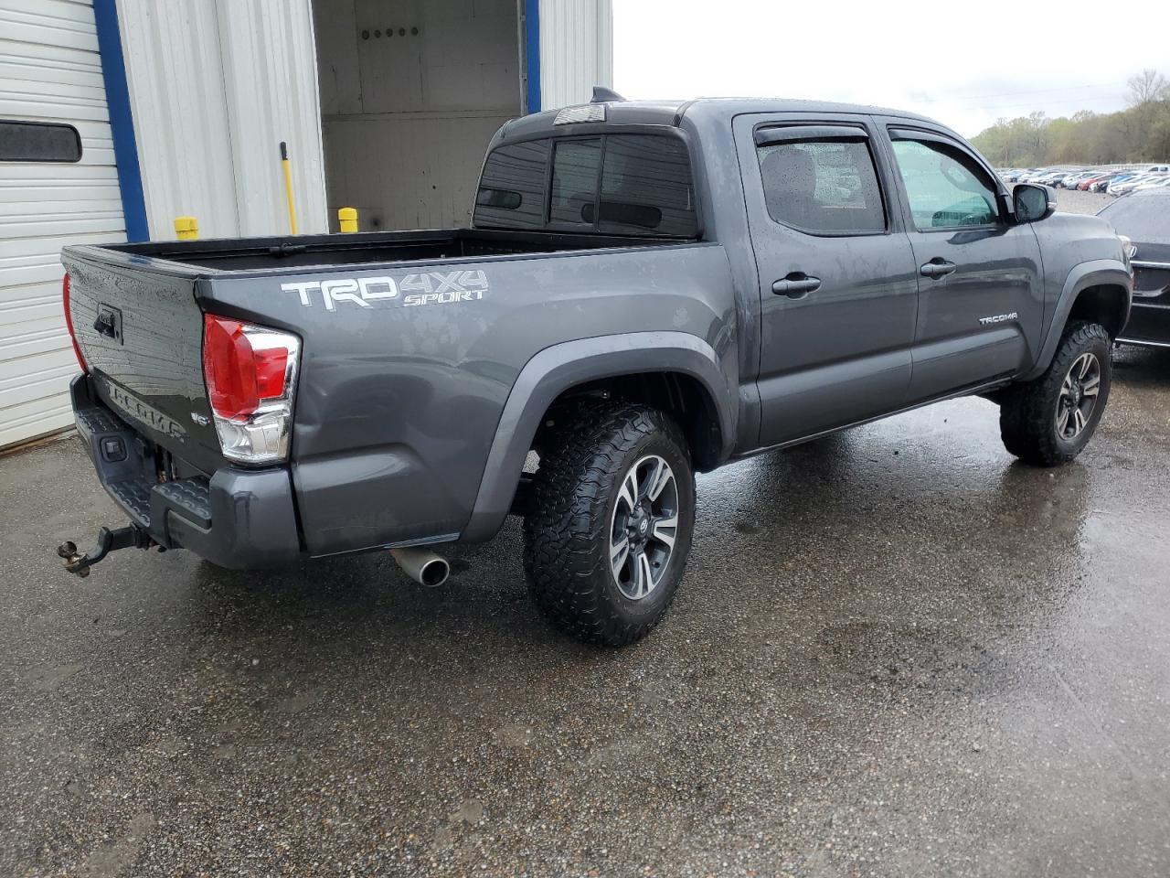 2016 TOYOTA TACOMA DOU - Фото 3