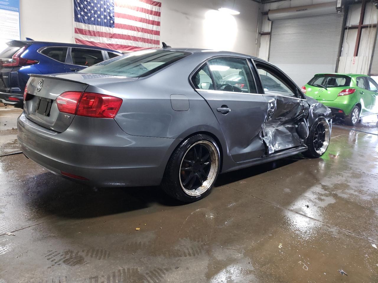 2013 VOLKSWAGEN JETTA TDI - Фото 3