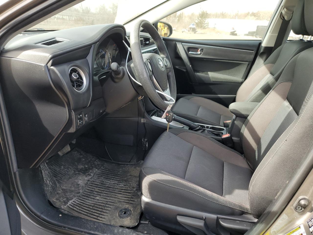 2019 TOYOTA COROLLA L - Фото 7