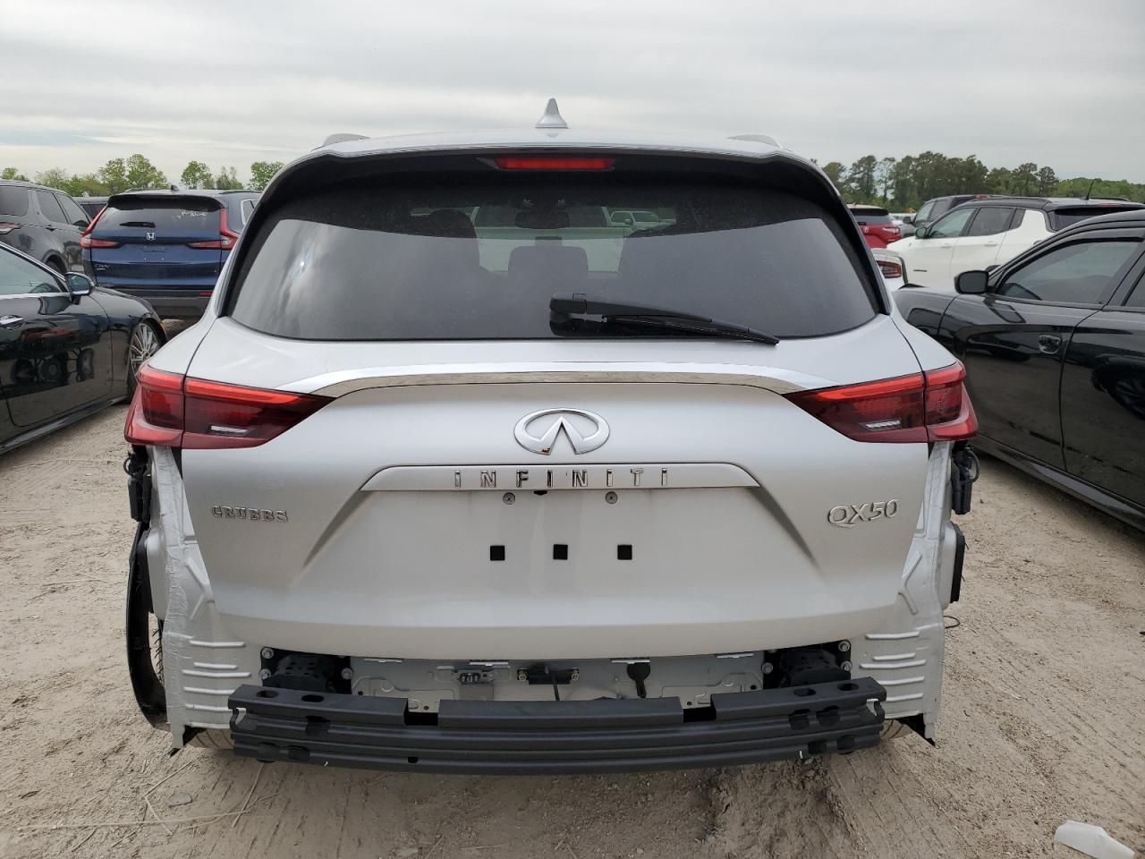 2019 INFINITI QX50 ESSEN - Image 6