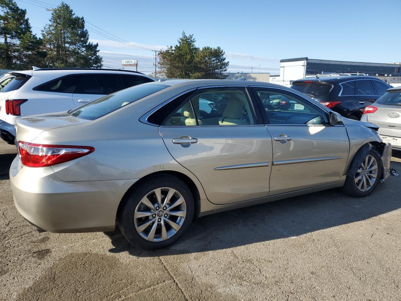 2017 TOYOTA CAMRY LE - Image 3