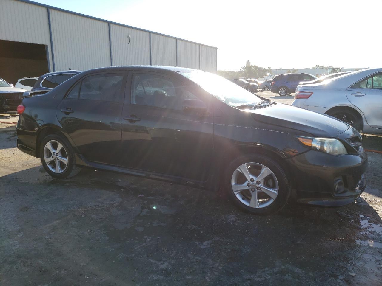2013 TOYOTA COROLLA BA - Фото 4