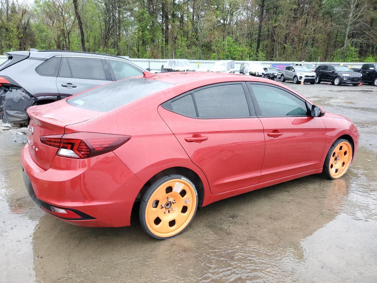 2019 HYUNDAI ELANTRA SE - Фото 3