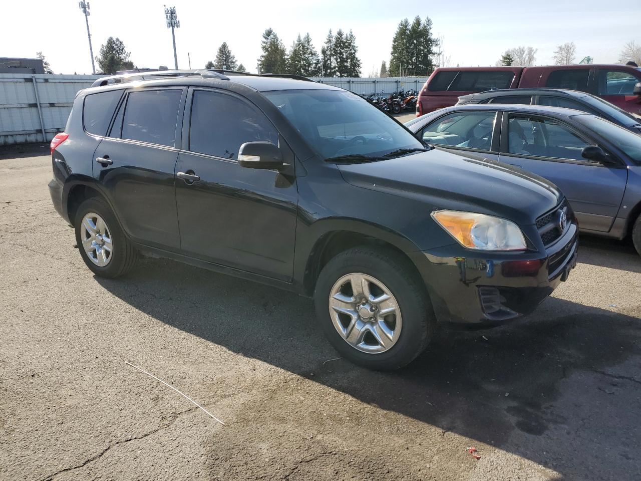 2011 TOYOTA RAV4 - Фото 4